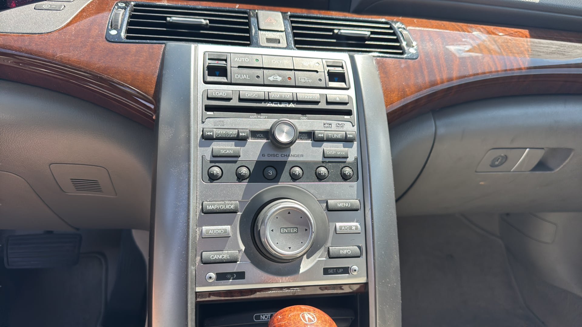 Used 2005 Acura RL AWD/4WD image 28