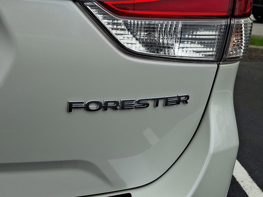 Used 2020 Subaru Forester Premium AWD/4WD image 33