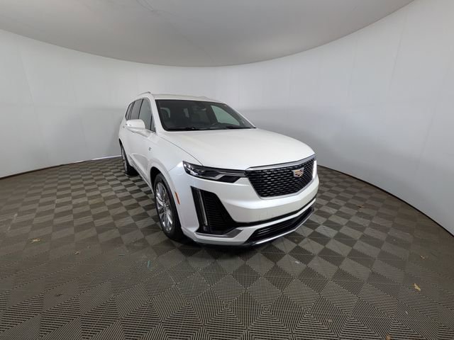 Certified 2023 Cadillac XT6 Premium Luxury w/ LPO, Floor Liner Package AWD/4WD image 33