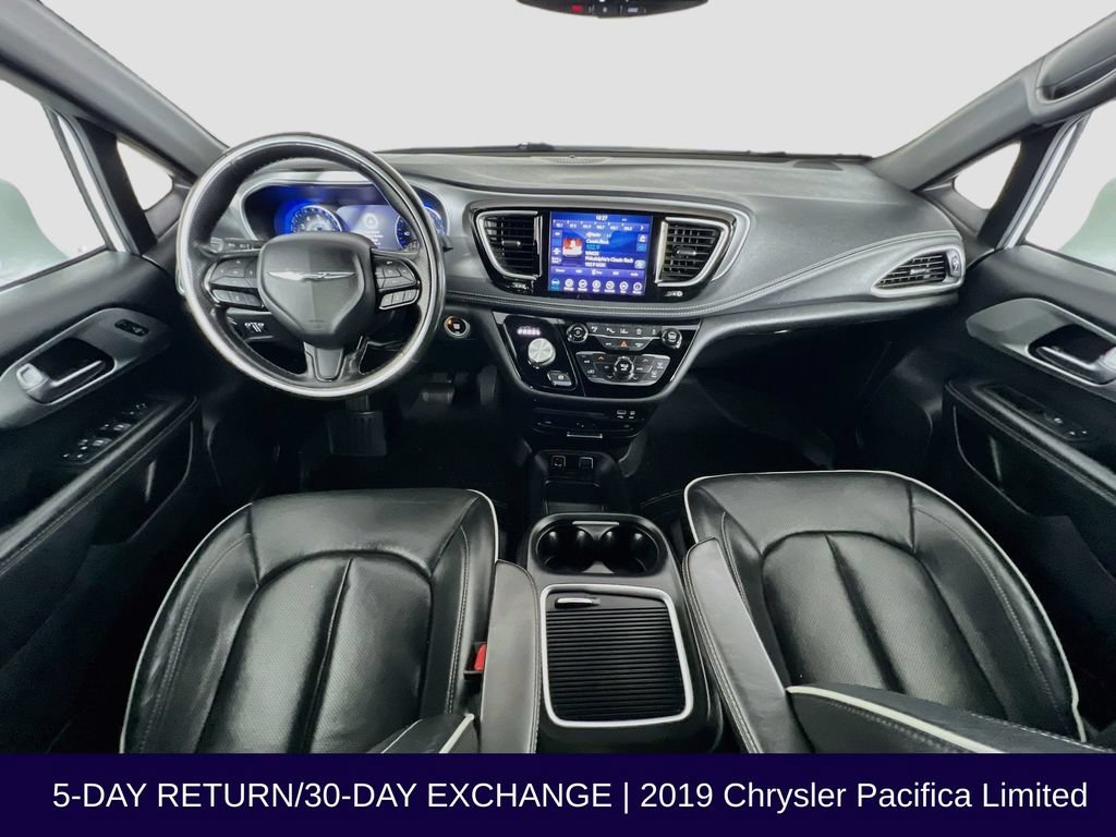 Used 2019 Chrysler Pacifica Limited w/ Advanced Safetytec Group FWD image 50