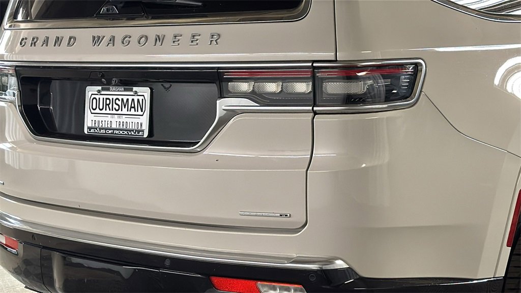 Used 2022 Jeep Grand Wagoneer Series II image 5