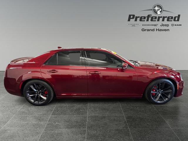 Used 2023 Chrysler 300 C RWD image 9