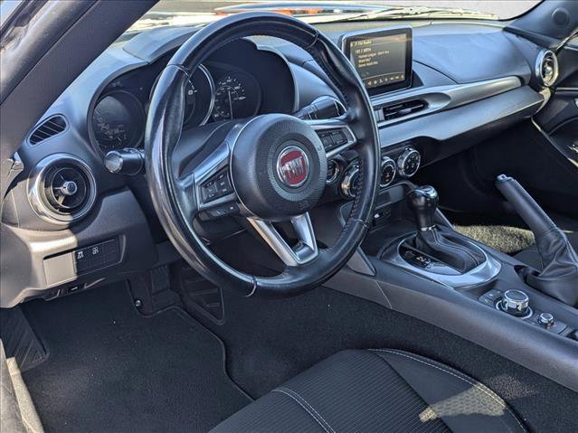 Used 2017 FIAT 124 Spider Classica RWD image 10