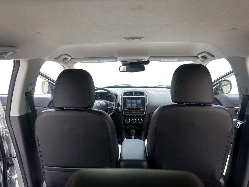Used 2025 Mitsubishi Outlander Sport SE AWD/4WD image 29