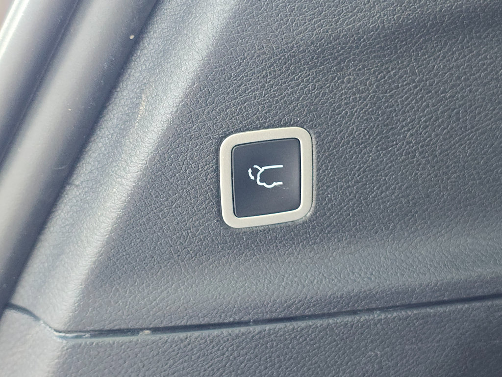 Used 2024 Chrysler Pacifica Limited FWD image 14