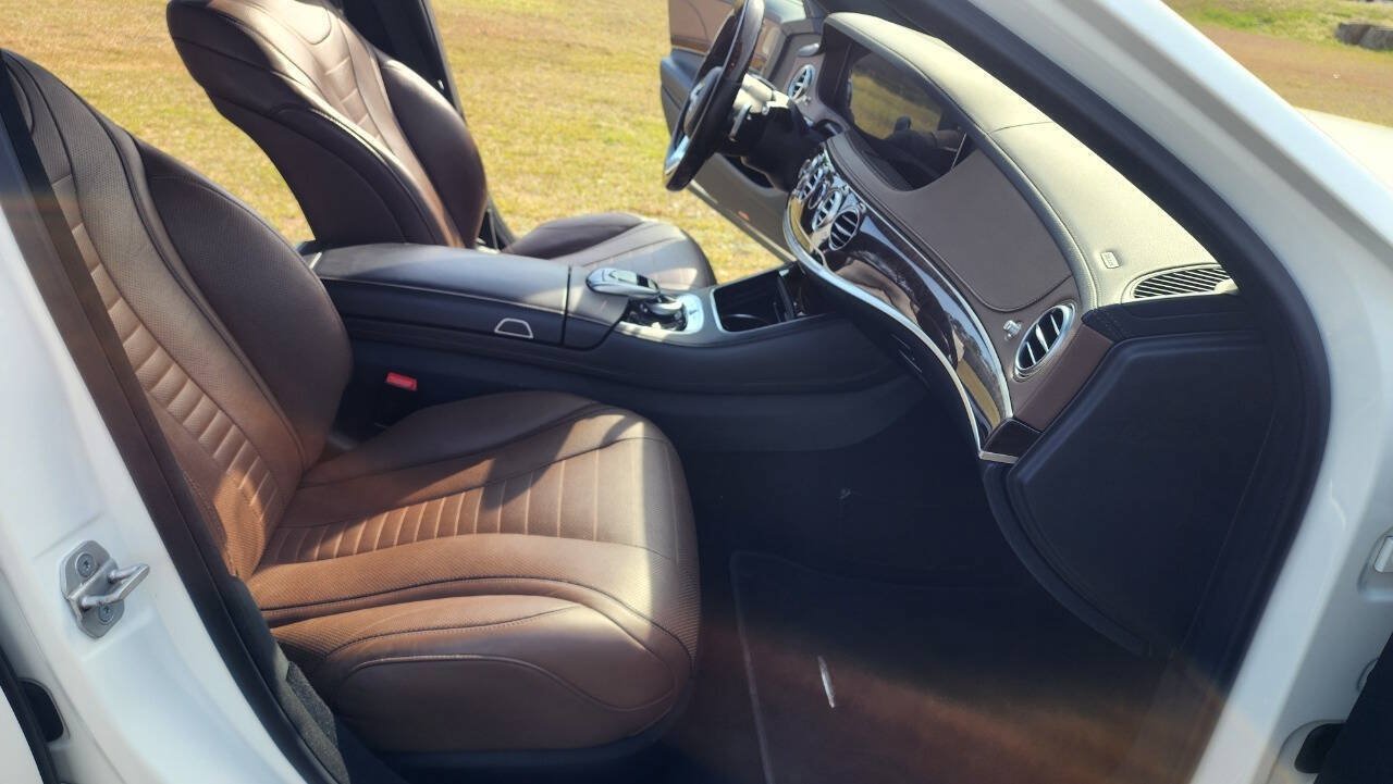 Used 2018 Mercedes-Benz S 560 Sedan image 35