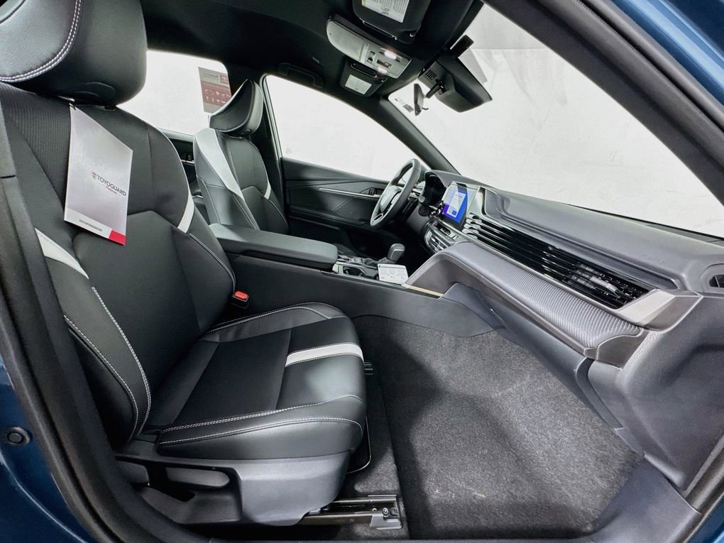 Used 2026 Toyota Camry SE FWD image 28