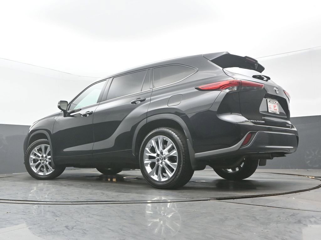 Used 2022 Toyota Highlander Limited AWD/4WD image 32