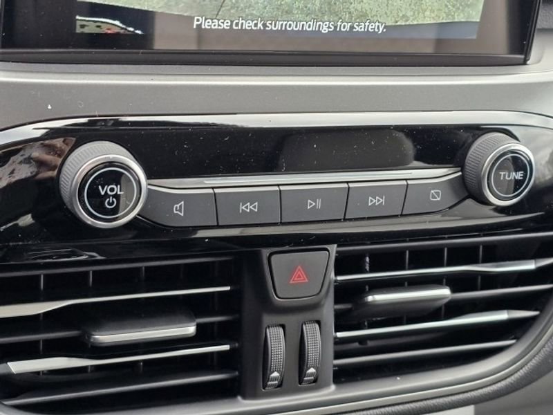 New 2025 Ford Escape Active w/ Cold Weather Package FWD image 16