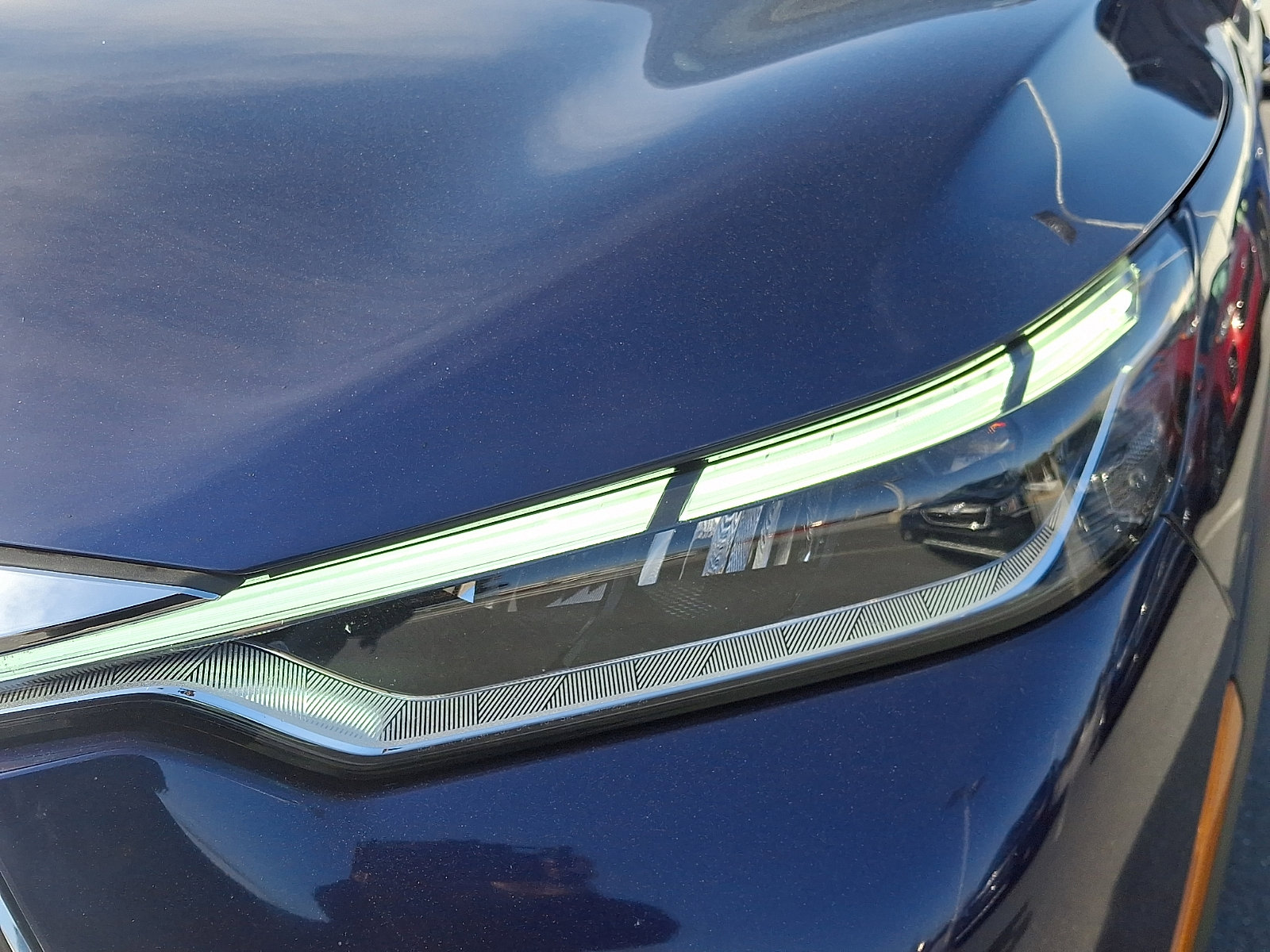 Certified 2025 INFINITI QX60 Luxe image 9