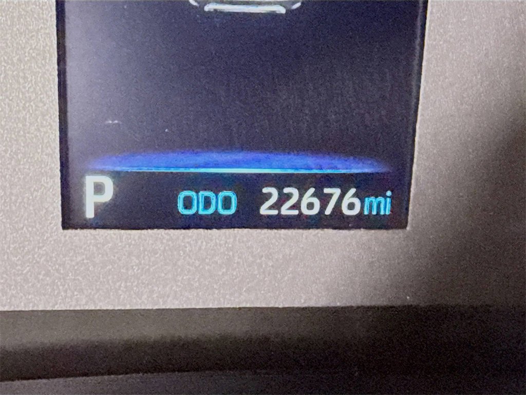 Certified 2024 Toyota Corolla Cross AWD Hybrid image 5