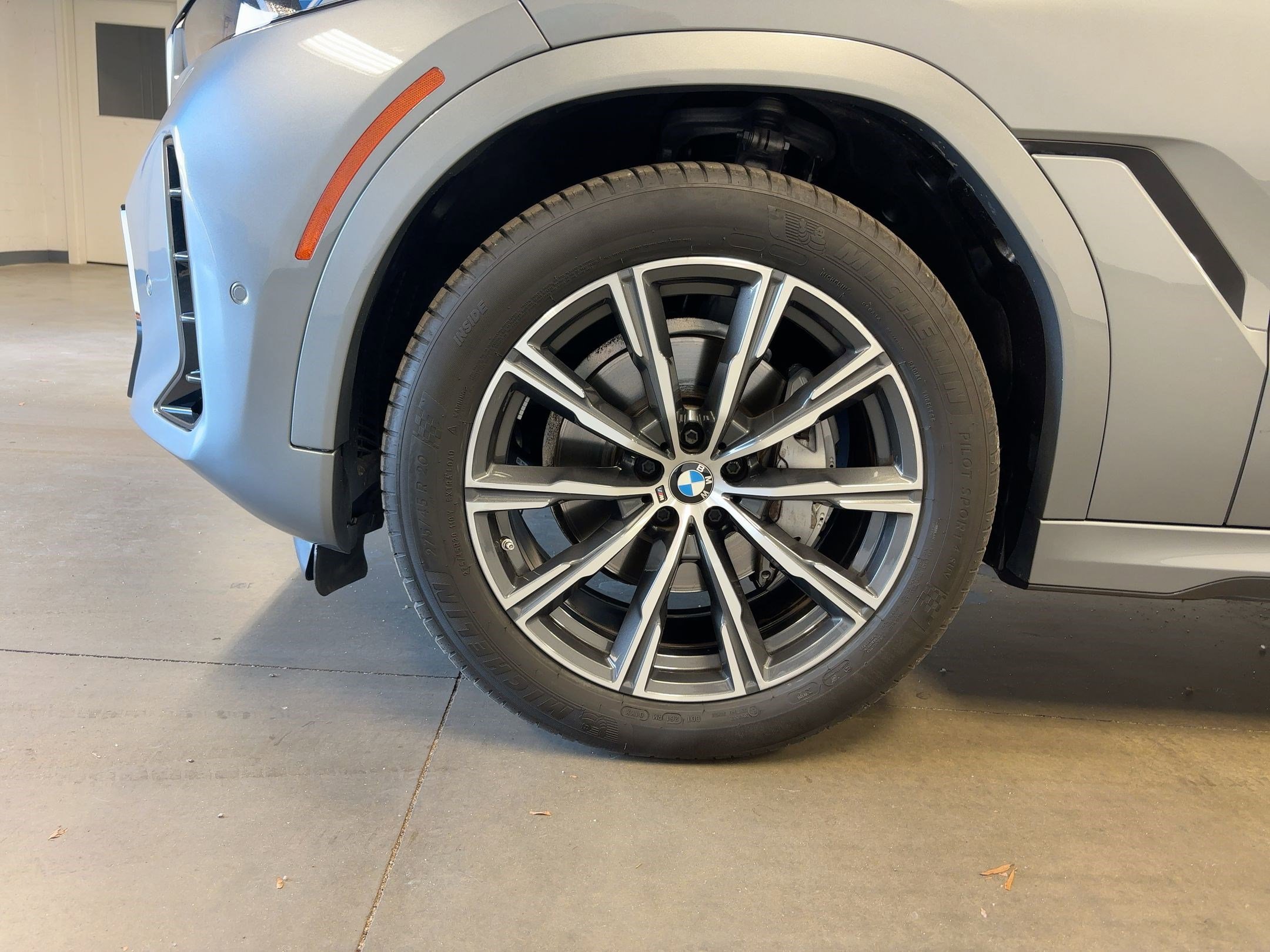 Certified 2024 BMW X6 xDrive40i image 10