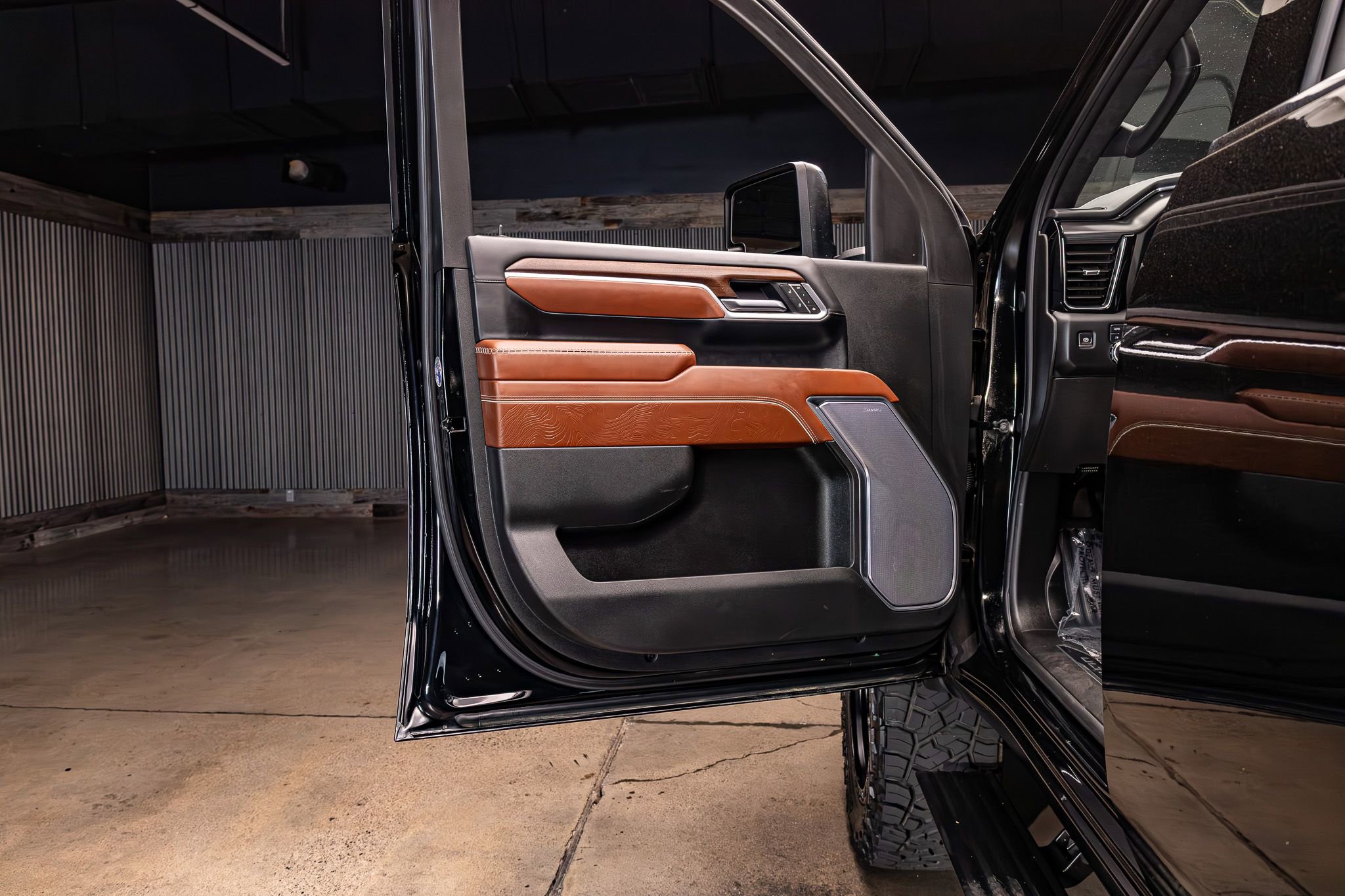 Used 2025 GMC Sierra 3500 Denali Ultimate image 29