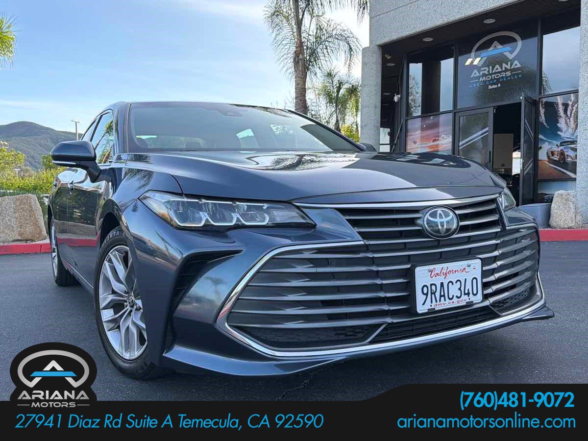 Used 2022 Toyota Avalon XLE image 1