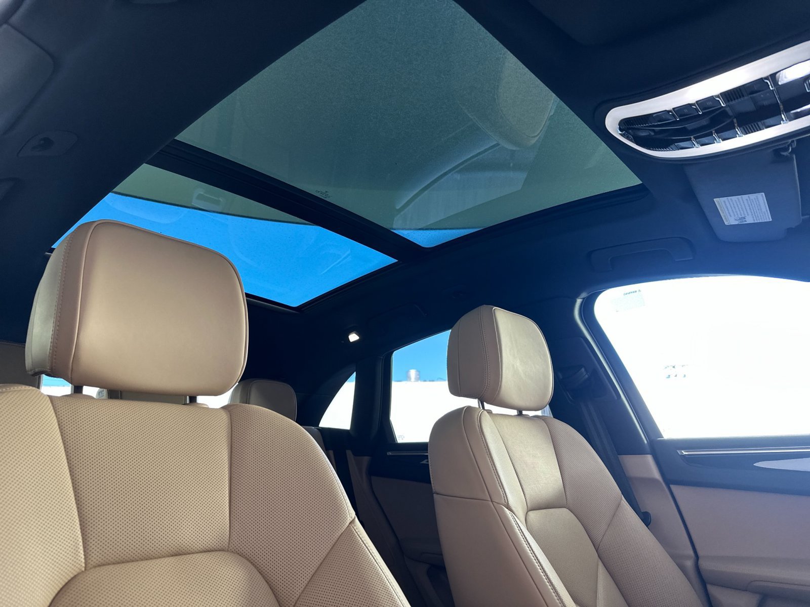 Certified 2026 Porsche Macan AWD/4WD image 19