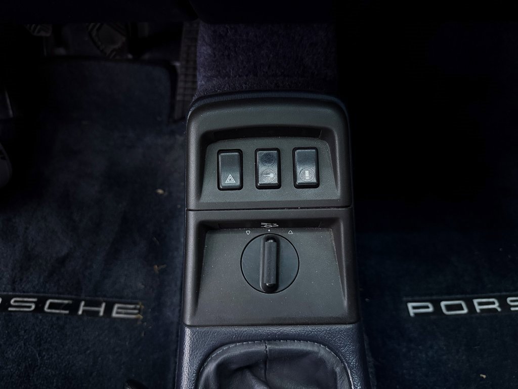 Used 1992 Porsche 911 Carrera image 24