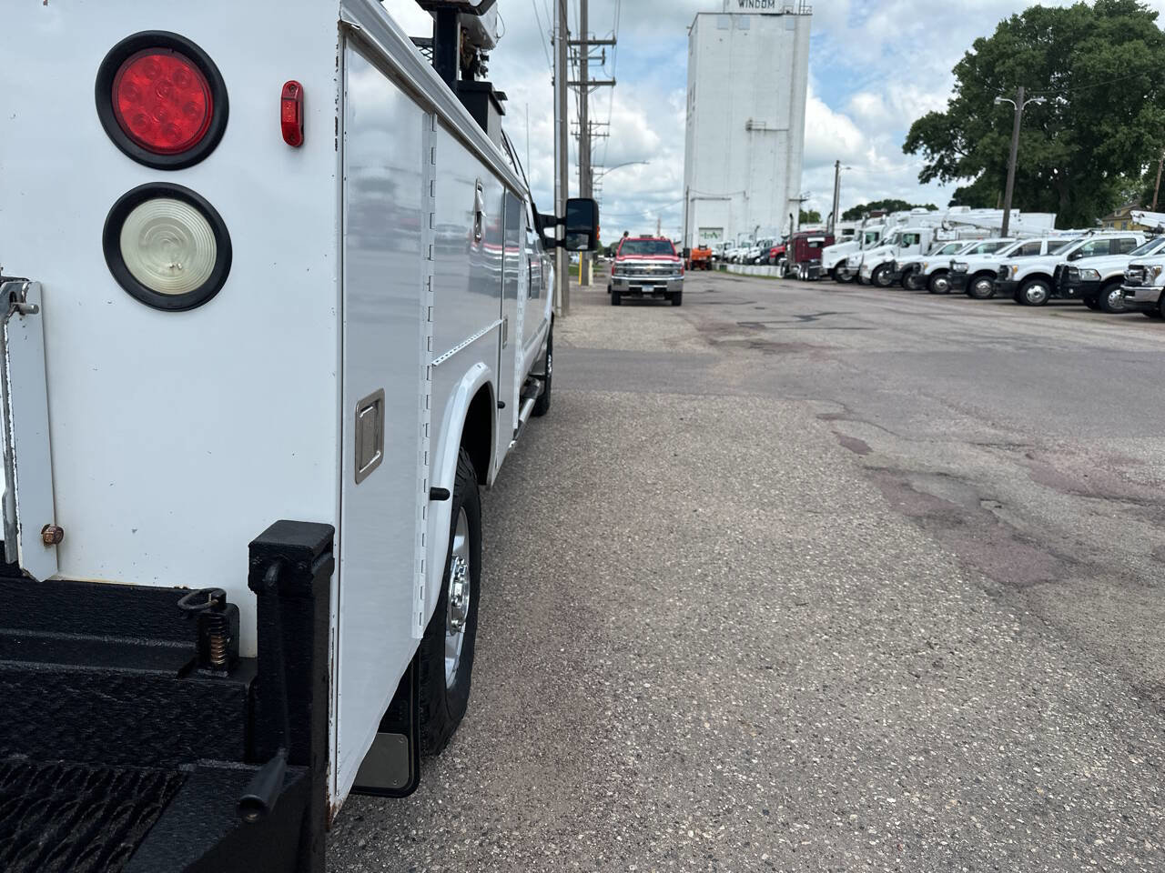 Used 2012 Ford F350 XL w/ PWR Equipment Group image 27