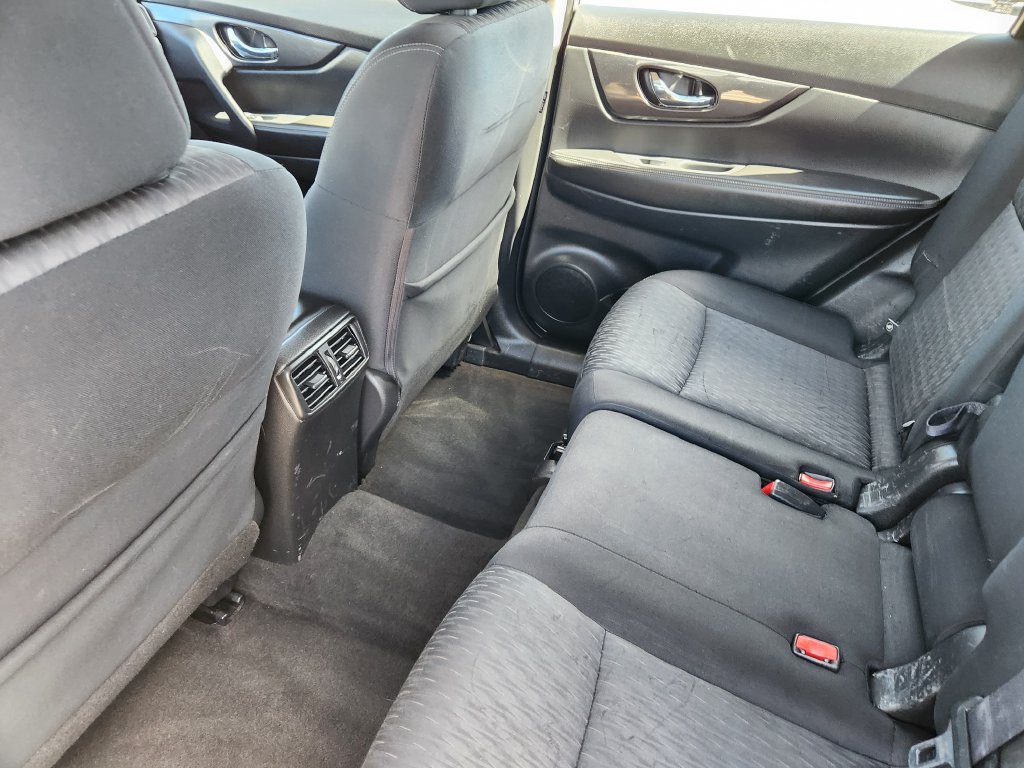 Used 2017 Nissan Rogue S AWD/4WD image 22