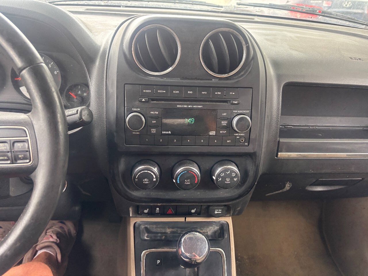 Used 2012 Jeep Compass Latitude AWD/4WD image 16