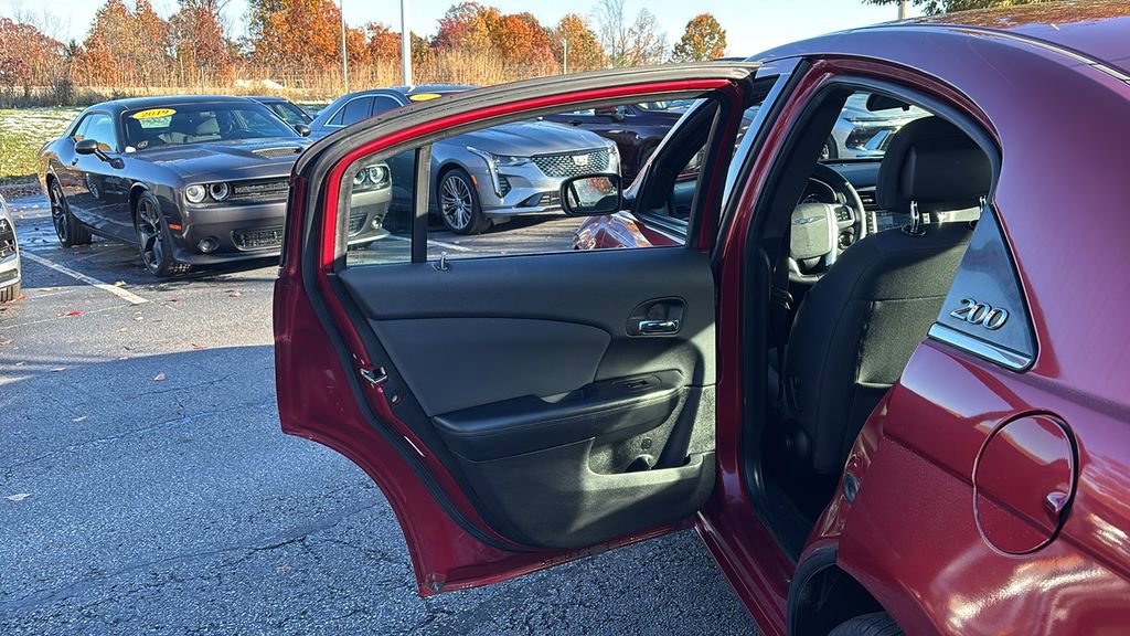 Used 2012 Chrysler 200 Touring image 26