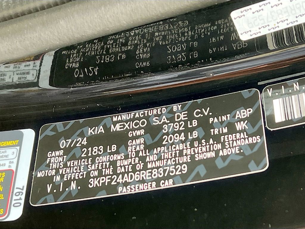 Used 2024 Kia Forte LXS w/ LXS Technology Package image 29