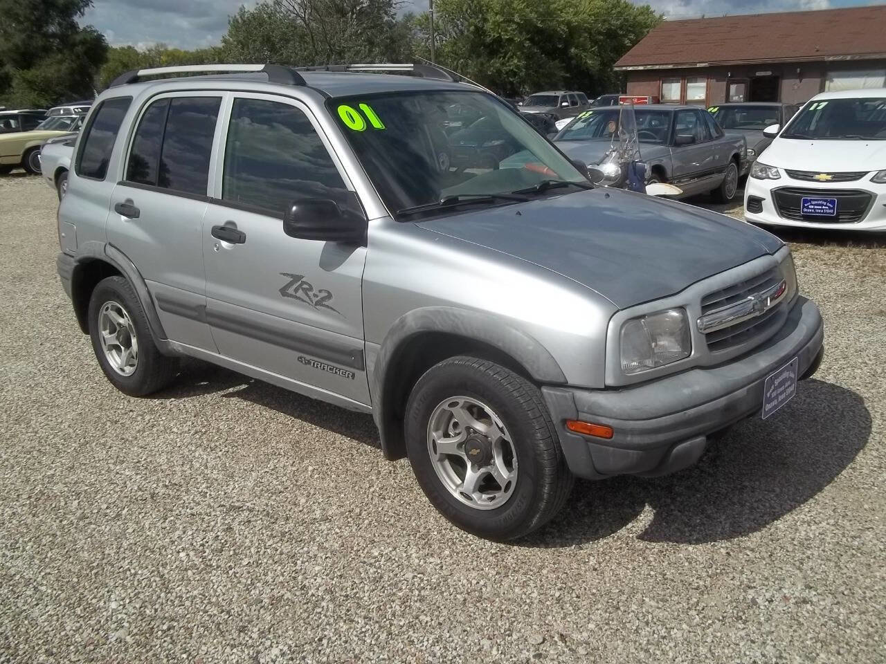 Used 2001 Chevrolet Tracker ZR2 image 2