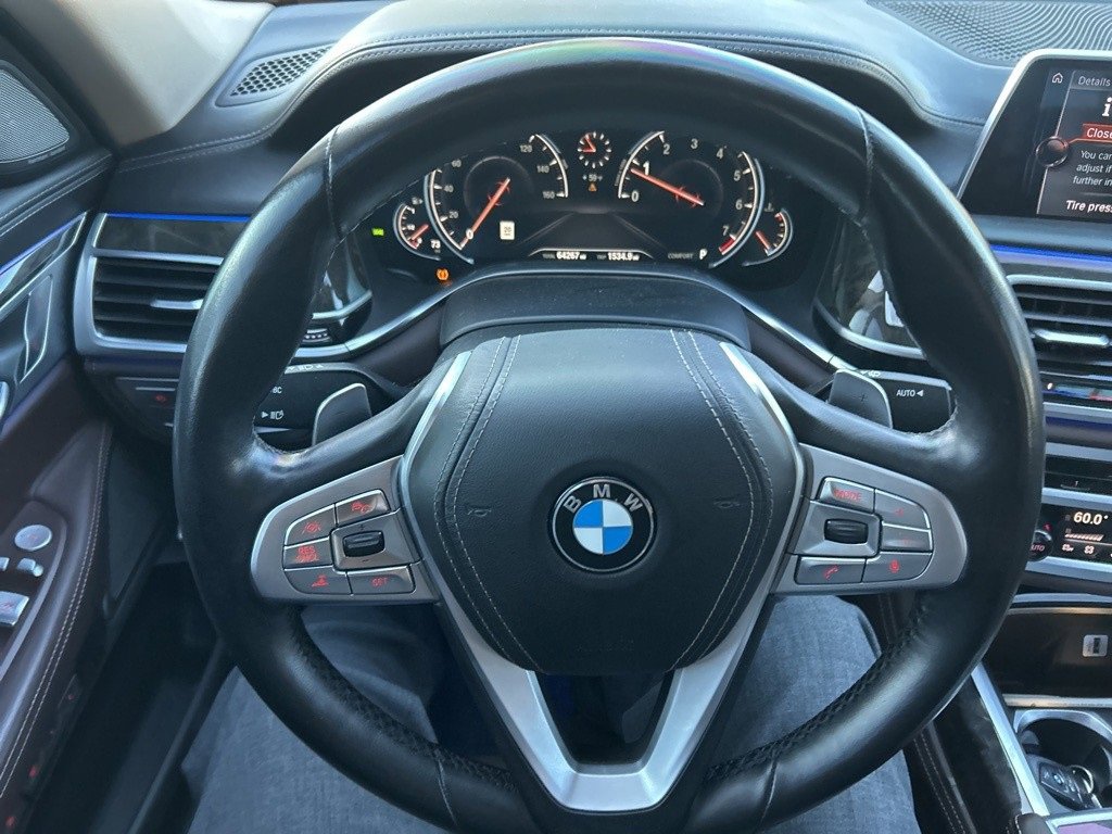 Used 2017 BMW 740i xDrive image 9