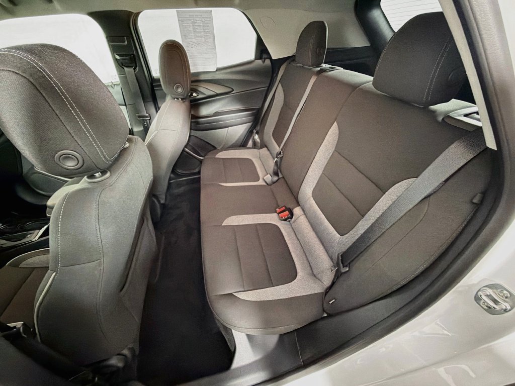 Used 2025 Chevrolet TrailBlazer LS w/ LS Convenience Package FWD image 23