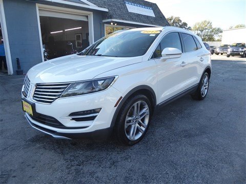 Used 2017 Lincoln MKC Reserve w/ Lincoln MKC Climate Package image 2