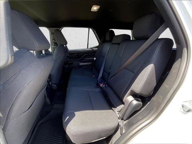 Used 2025 Toyota 4Runner SR5 AWD/4WD image 28