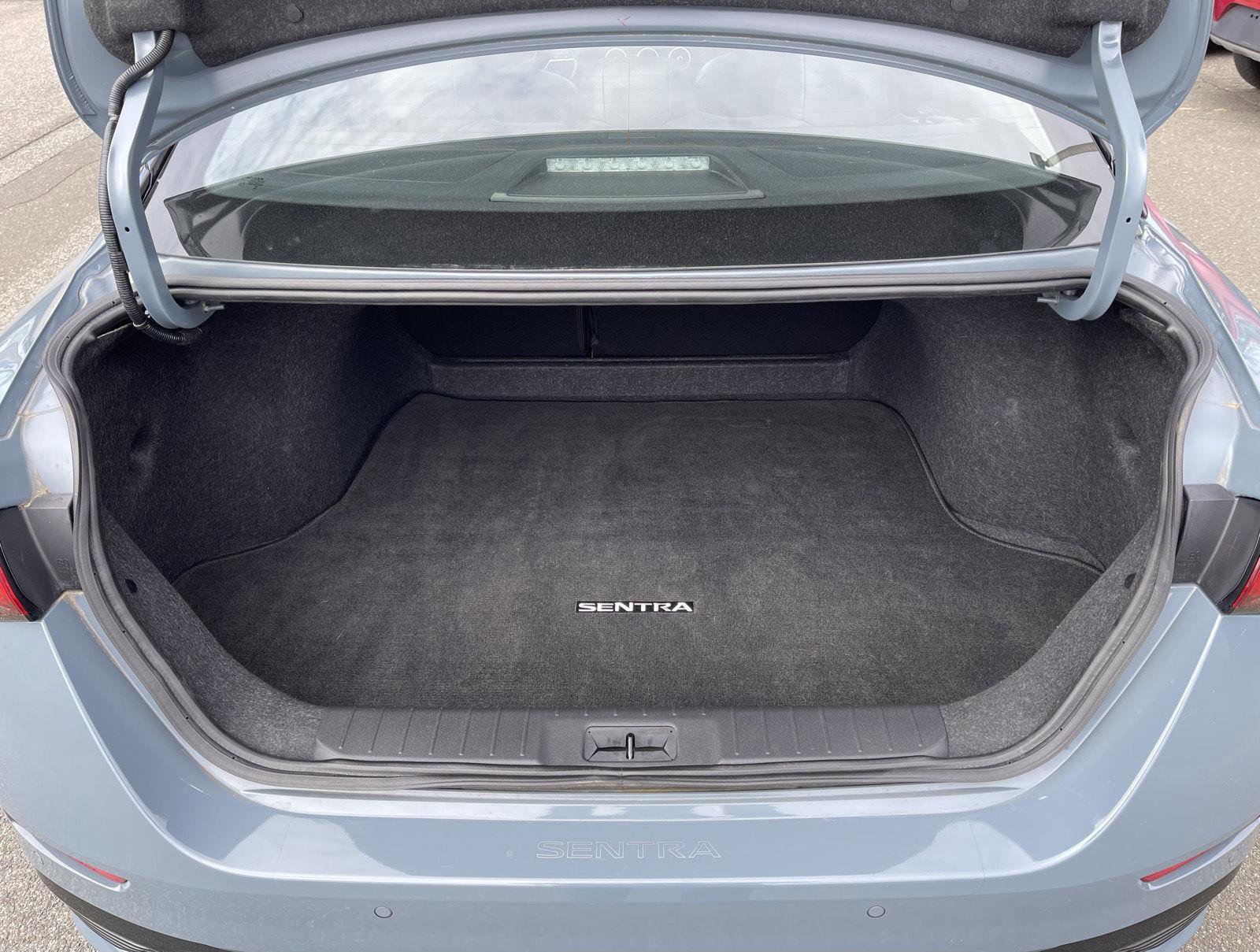 Used 2024 Nissan Sentra SR w/ SR Premium Package image 17