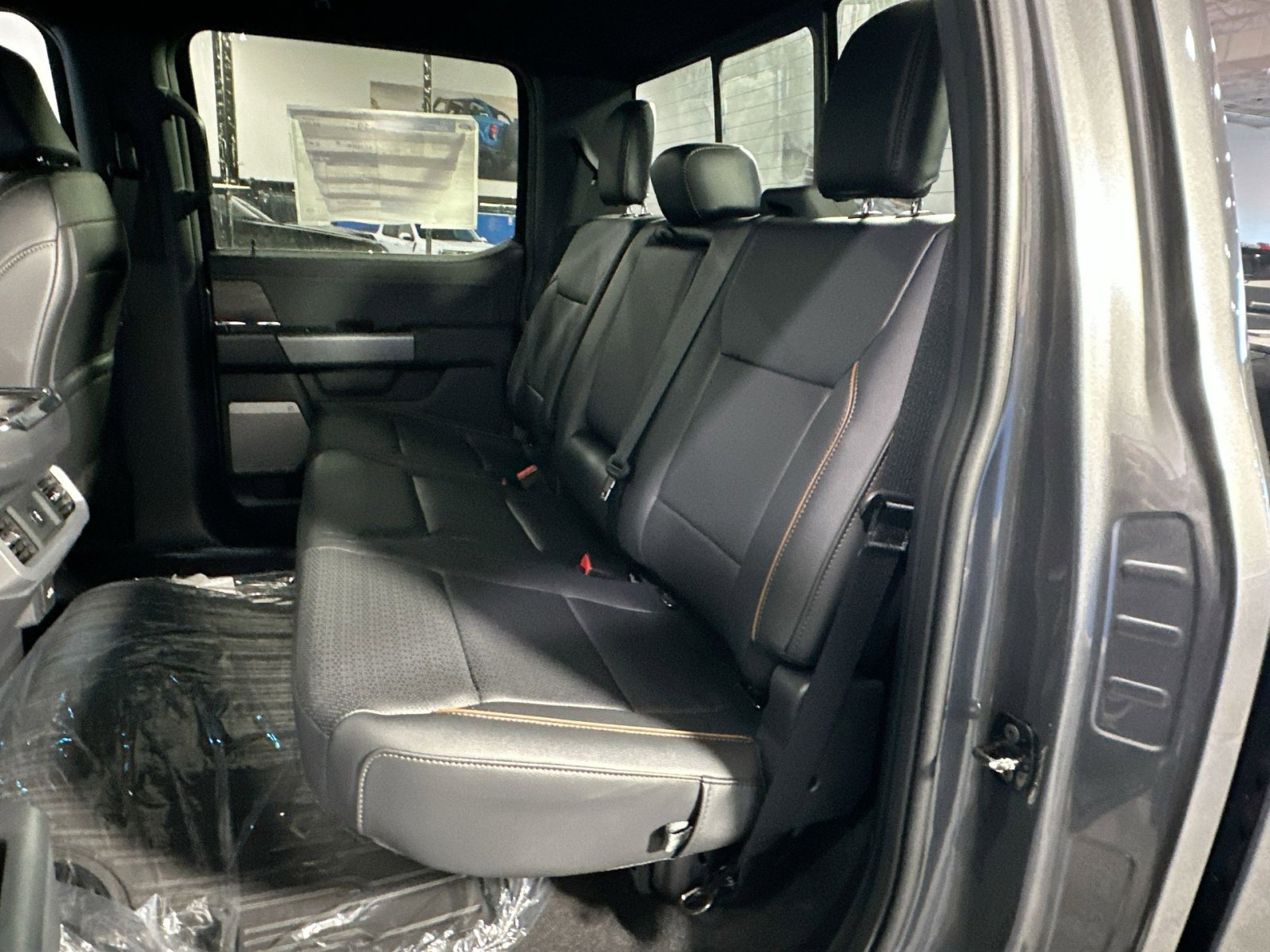 New 2025 Ford F150 Lariat w/ Equipment Group 501A Mid image 33