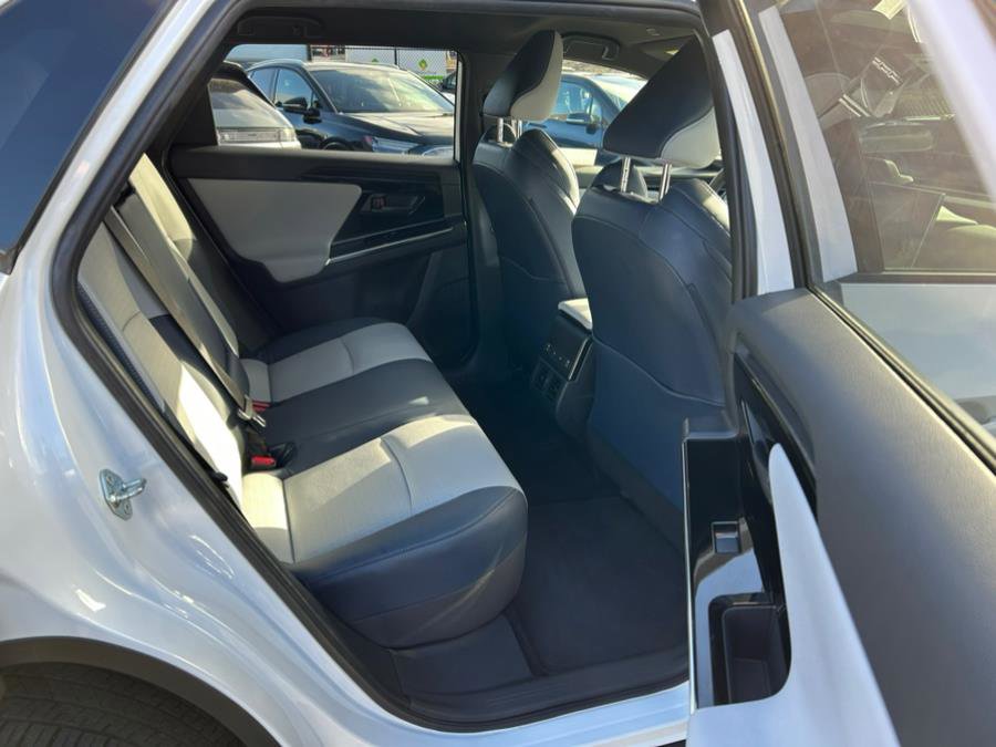 Used 2023 Subaru Solterra AWD image 39