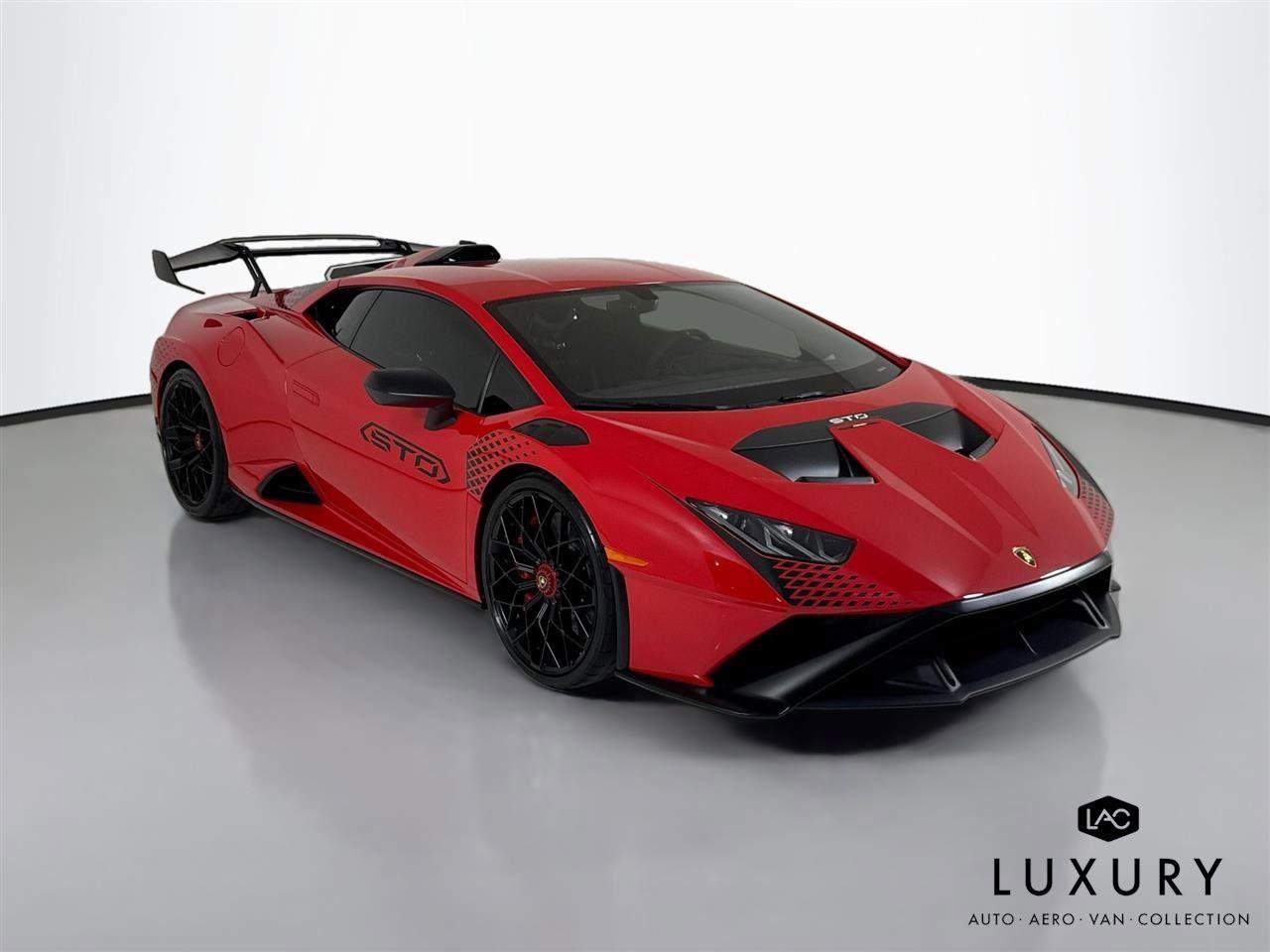 Used 2022 Lamborghini Huracan STO RWD image 3