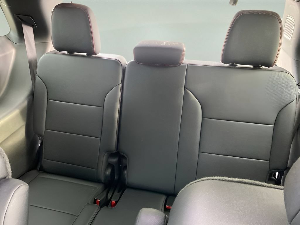 Used 2025 Chevrolet Traverse Z71 AWD/4WD image 23