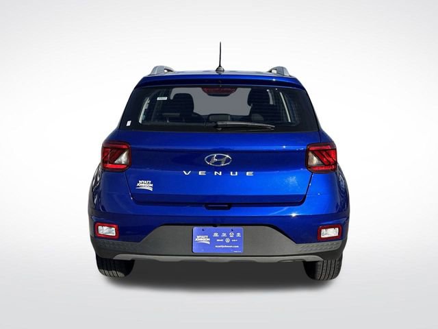 Used 2025 Hyundai Venue SEL image 4