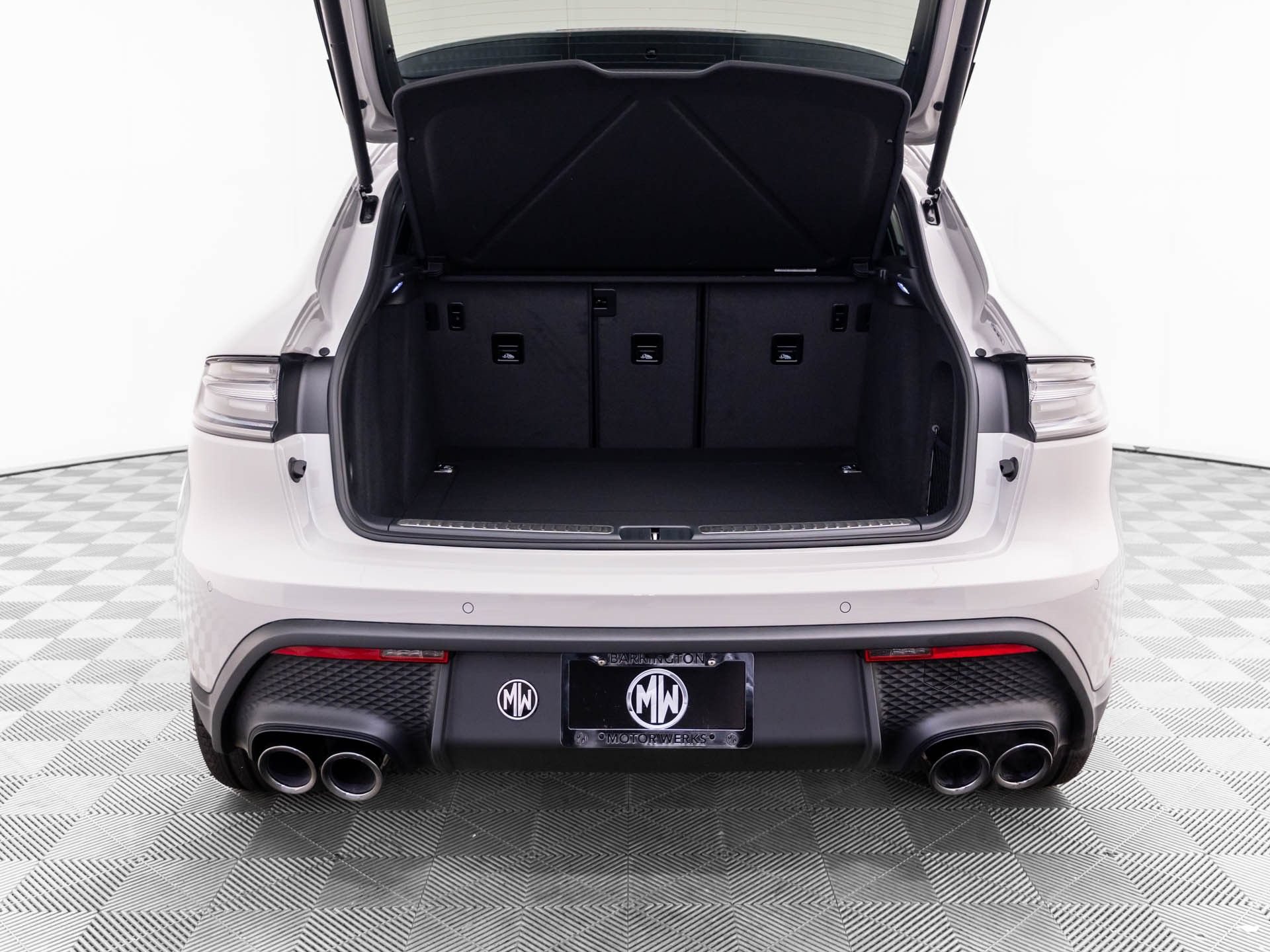 New 2026 Porsche Macan Turbo AWD/4WD image 33