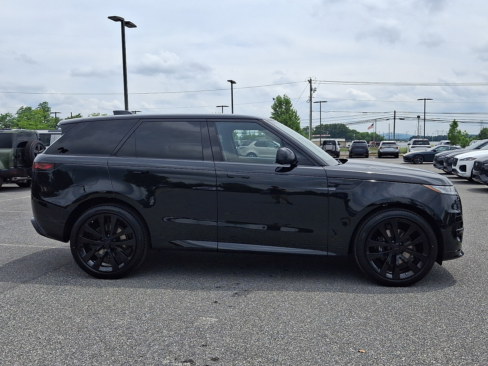 New 2026 Land Rover Range Rover Sport Dynamic SE AWD/4WD image 6