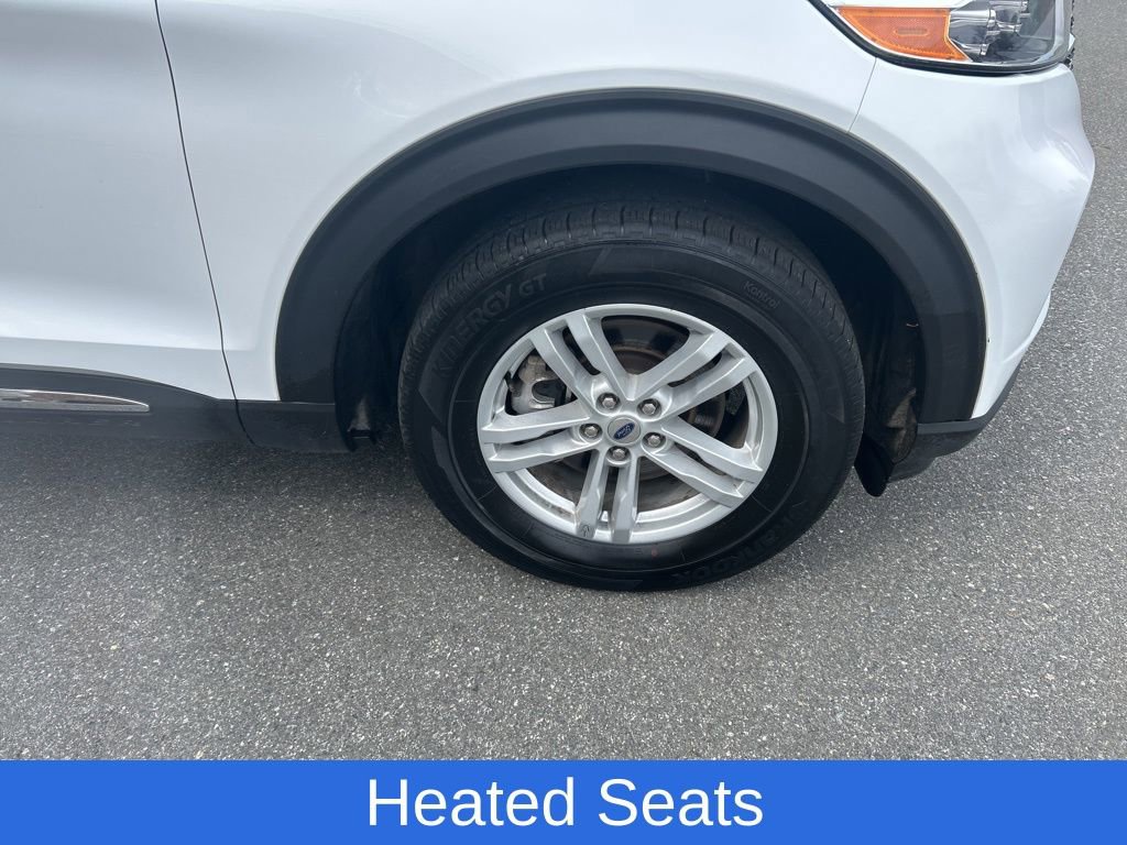 Used 2024 Ford Explorer XLT w/ Equipment Group 202A image 5