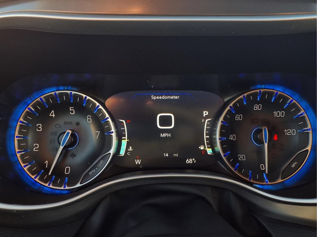 New 2026 Chrysler Pacifica Select w/ S Appearance Package FWD image 11