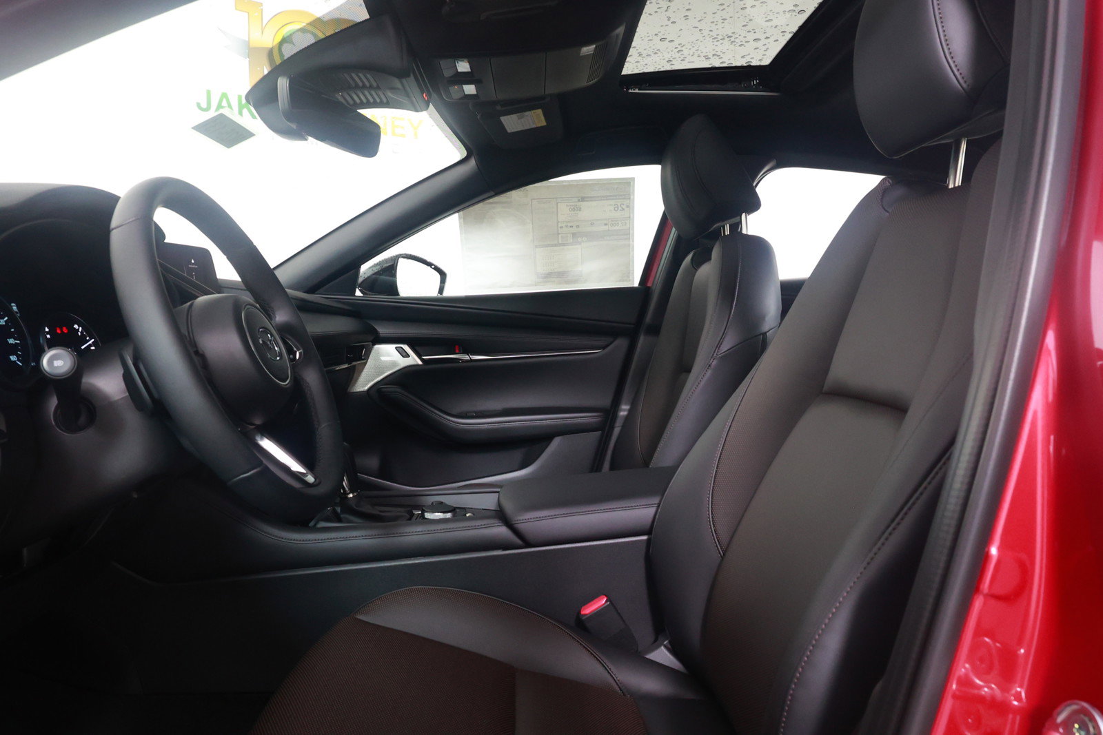 Certified 2025 MAZDA MAZDA3 Hatchback w/Premium Plus Pkg image 14