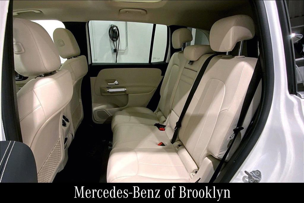 Used 2023 Mercedes-Benz GLB 250 4MATIC image 23
