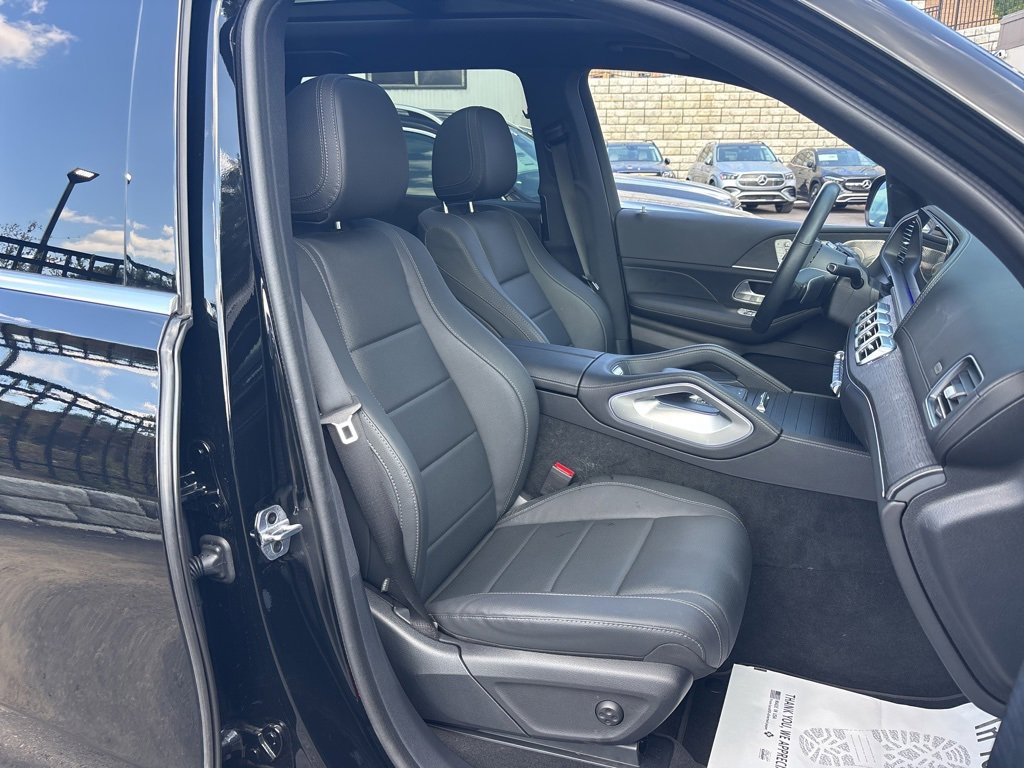 Used 2025 Mercedes-Benz GLS 450 4MATIC image 19