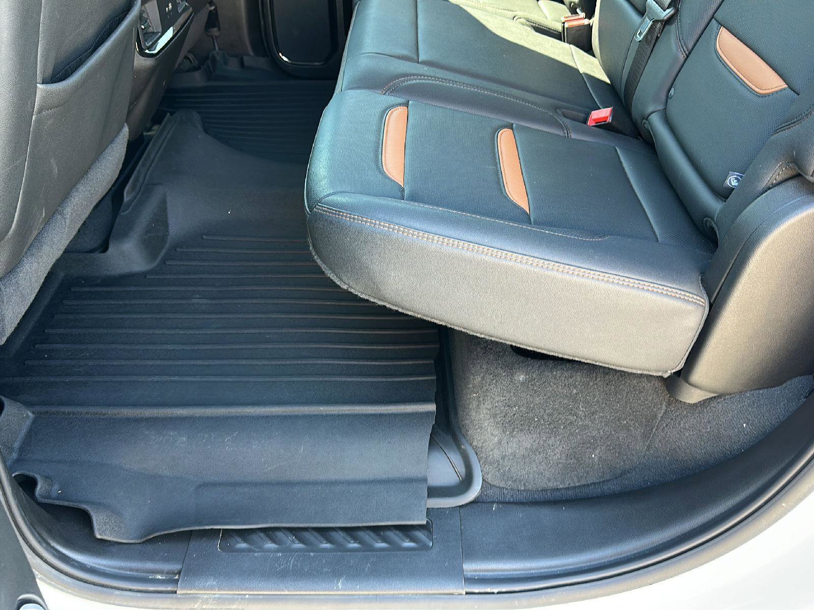 Used 2024 GMC Sierra 2500 AT4 image 21