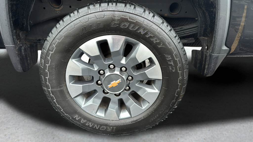 Used 2023 Chevrolet Silverado 2500 Custom w/ Custom Value Package AWD/4WD image 17