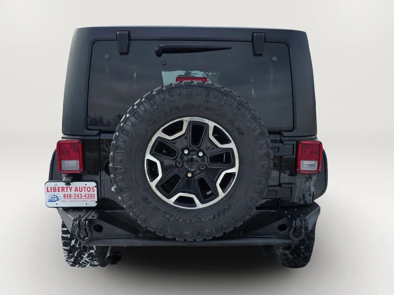 Used 2017 Jeep Wrangler Rubicon w/ Power Convenience Group image 5