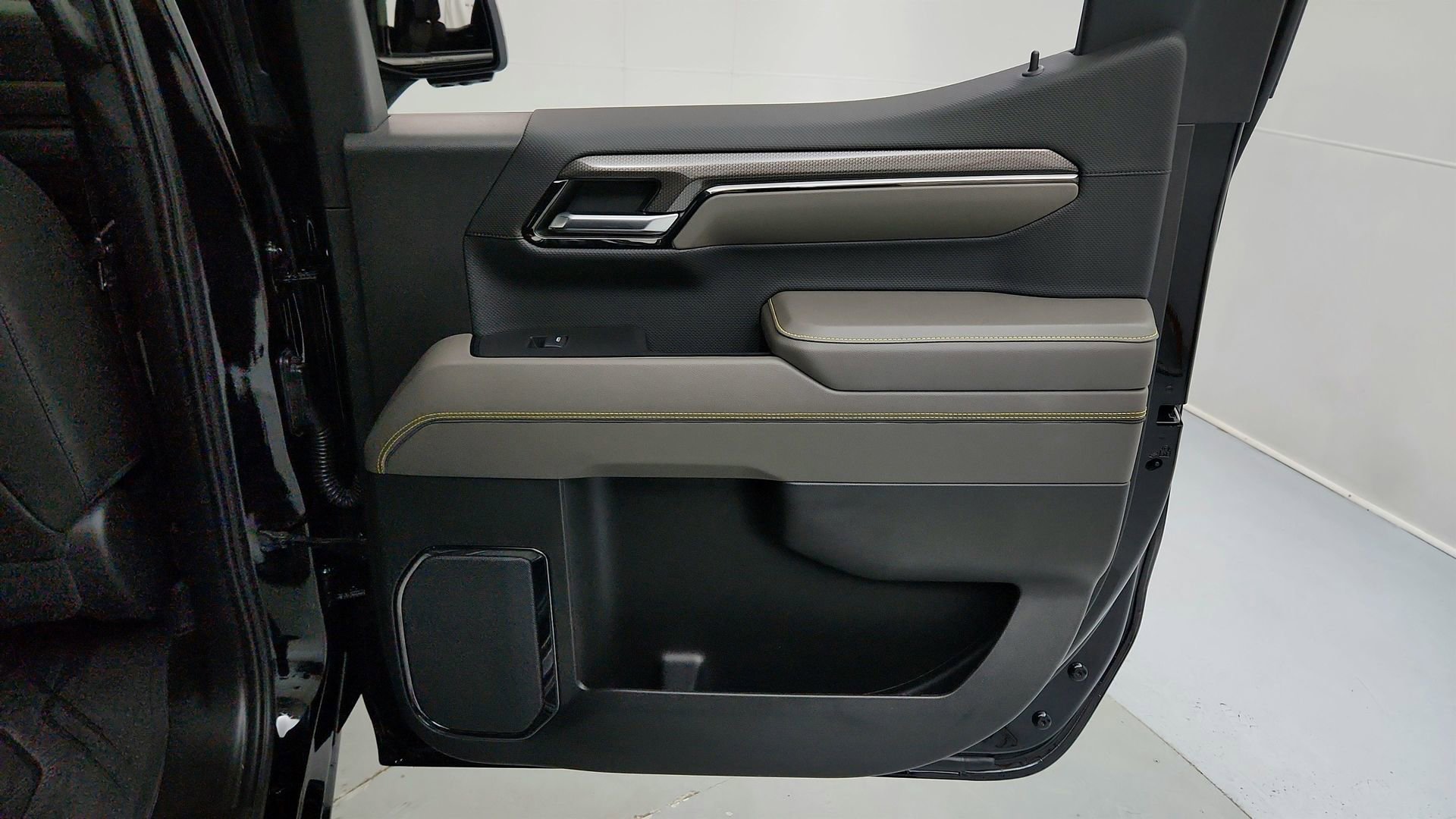 Used 2024 Chevrolet Silverado 1500 ZR2 w/ Technology Package image 22