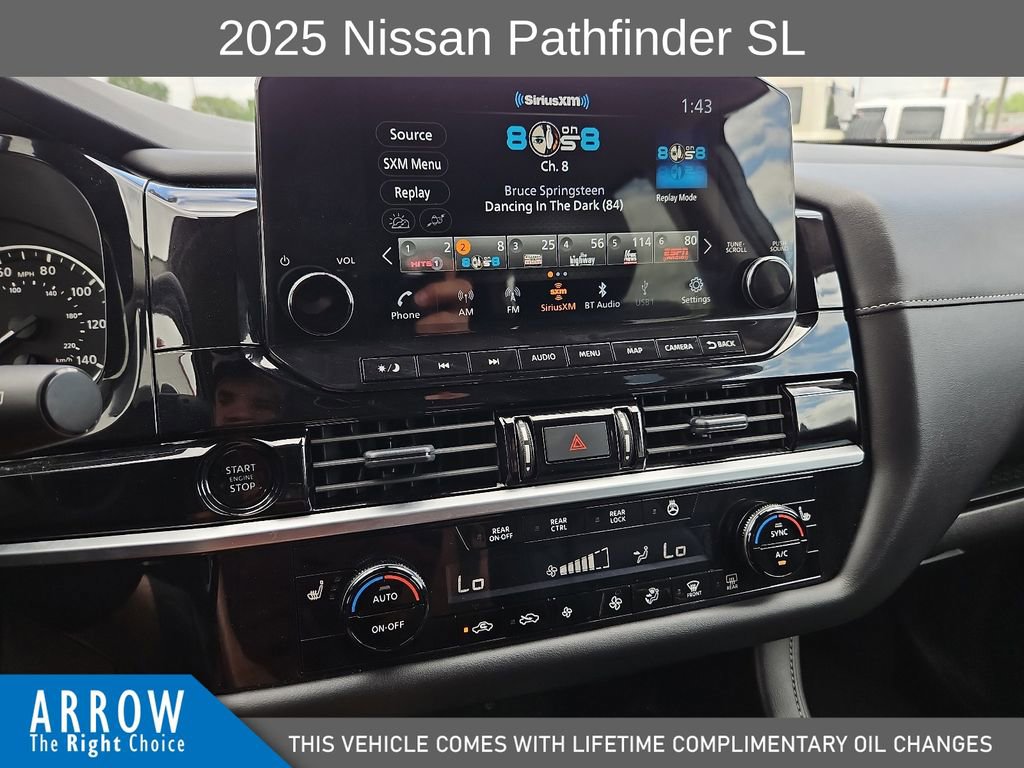 Used 2025 Nissan Pathfinder SL AWD/4WD image 25