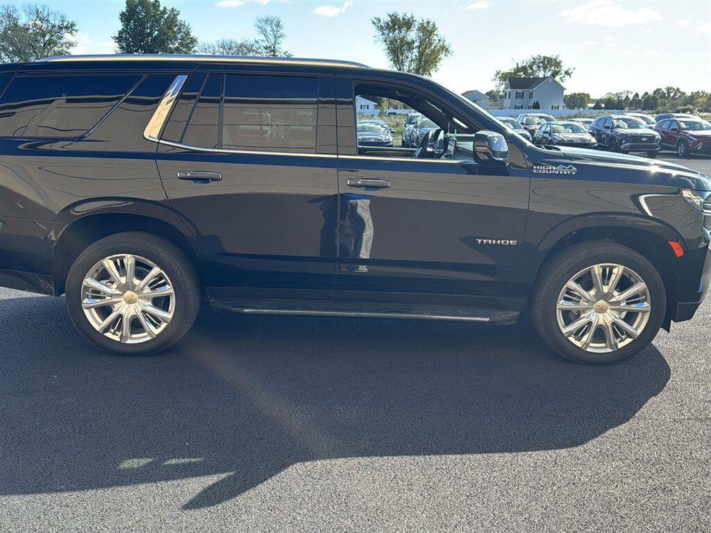 Used 2024 Chevrolet Tahoe High Country AWD/4WD image 6