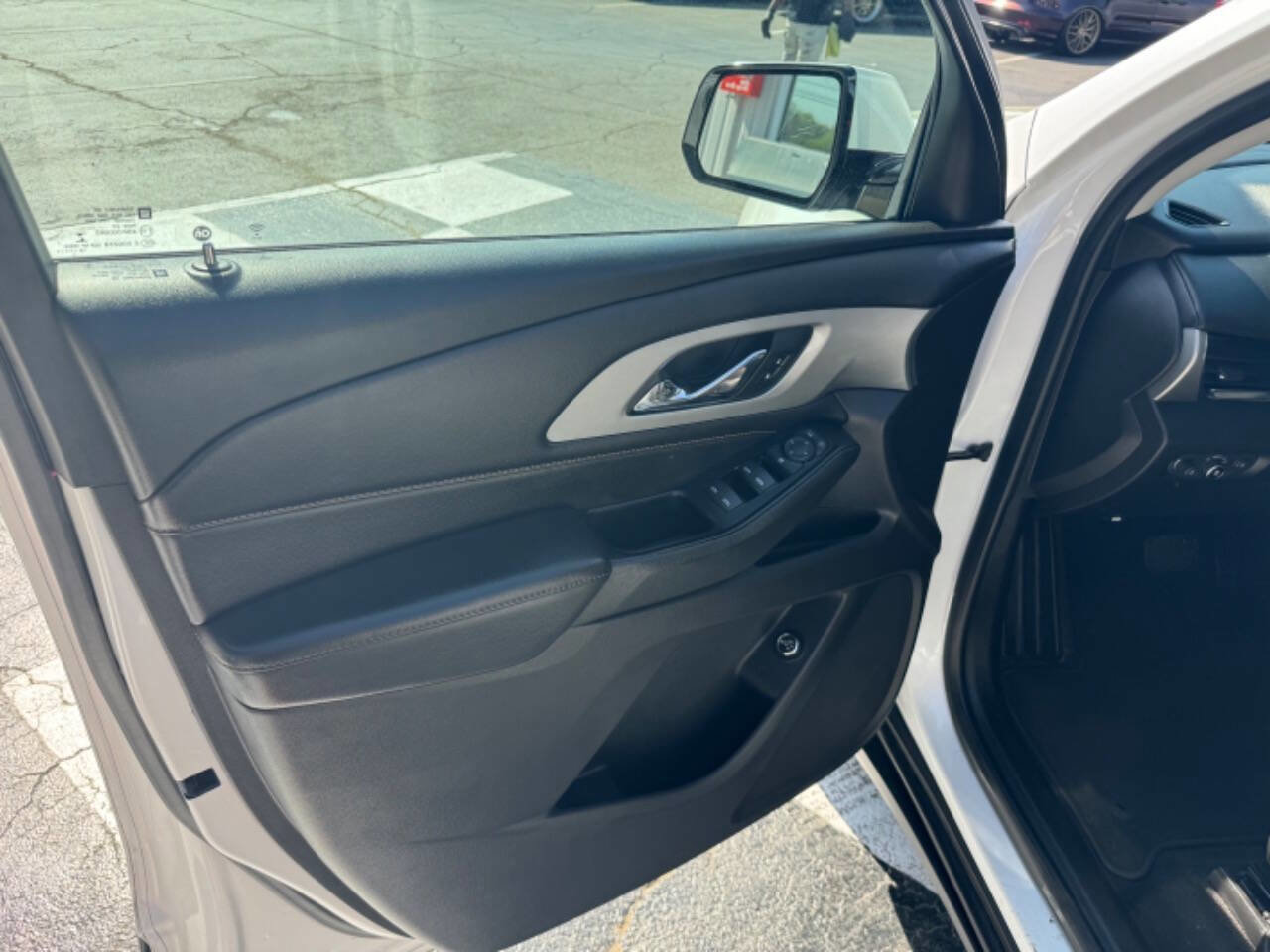 Used 2019 Chevrolet Traverse LT image 10